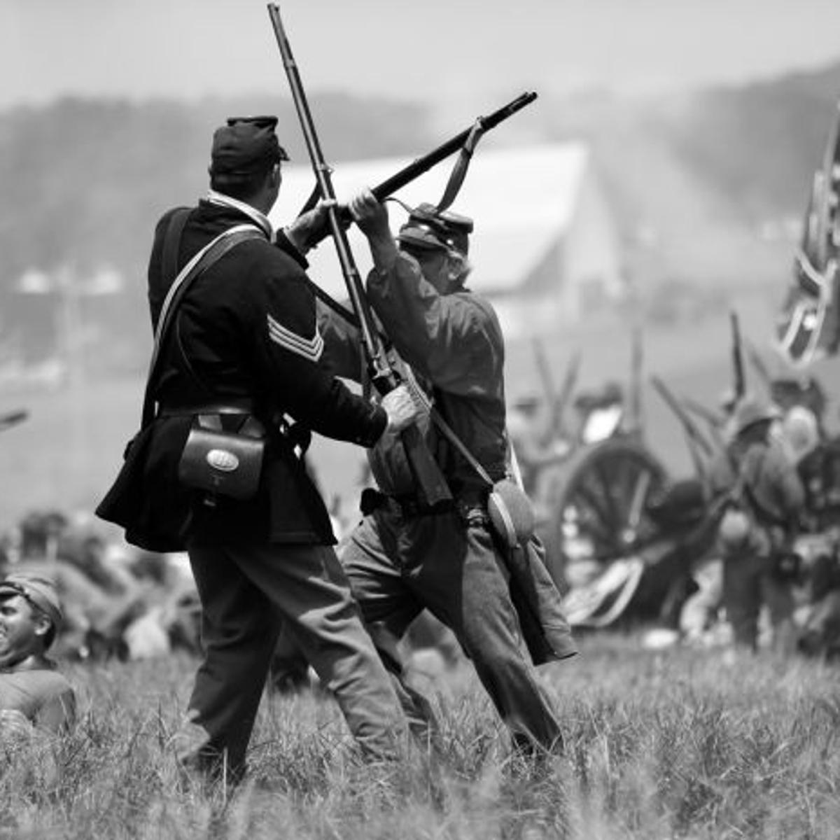 Re Enactors Swarm Gettysburg Re Created Battle Pays Tribute To Civil War S Turning Point National News Mtstandard Com