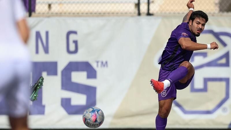 Barreto's Hat Trick Lifts Carroll Men over OIT