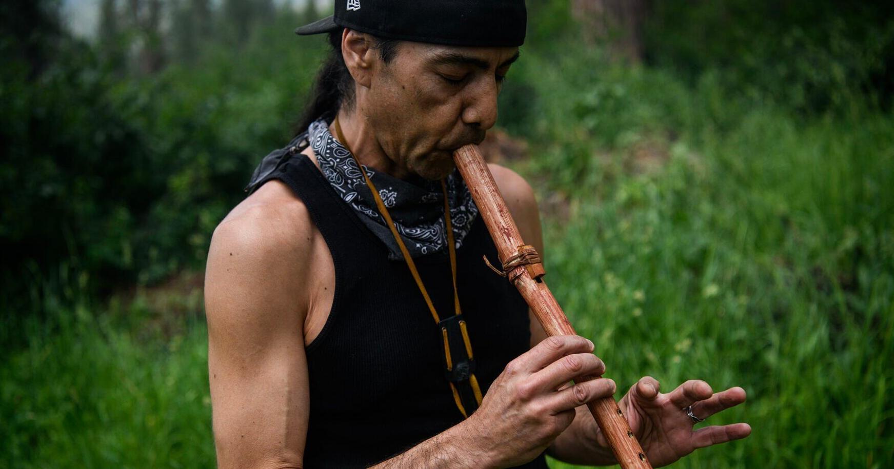 Buck Hitswithastick masters art of primitive tools - Vimarsana News