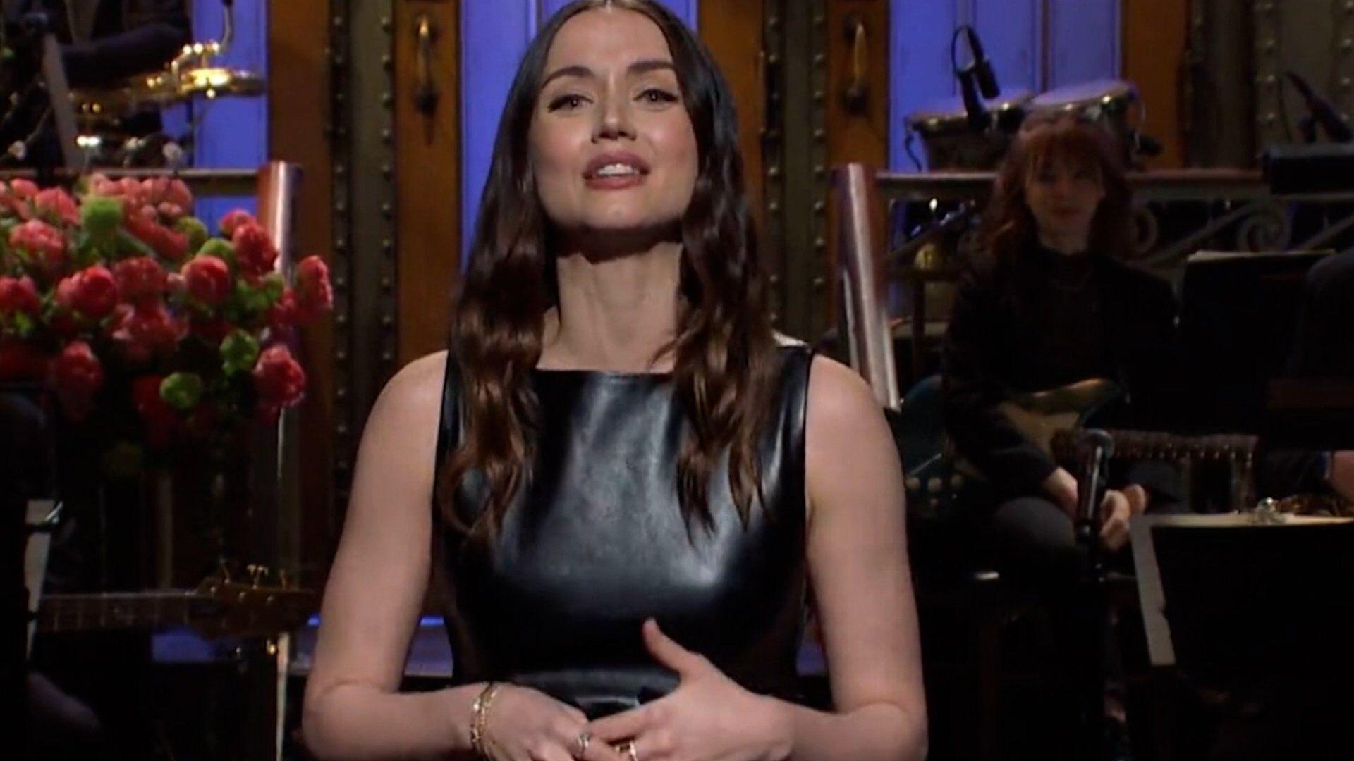 Ana de Armas Says She Learned English by Watching Friends on SNL