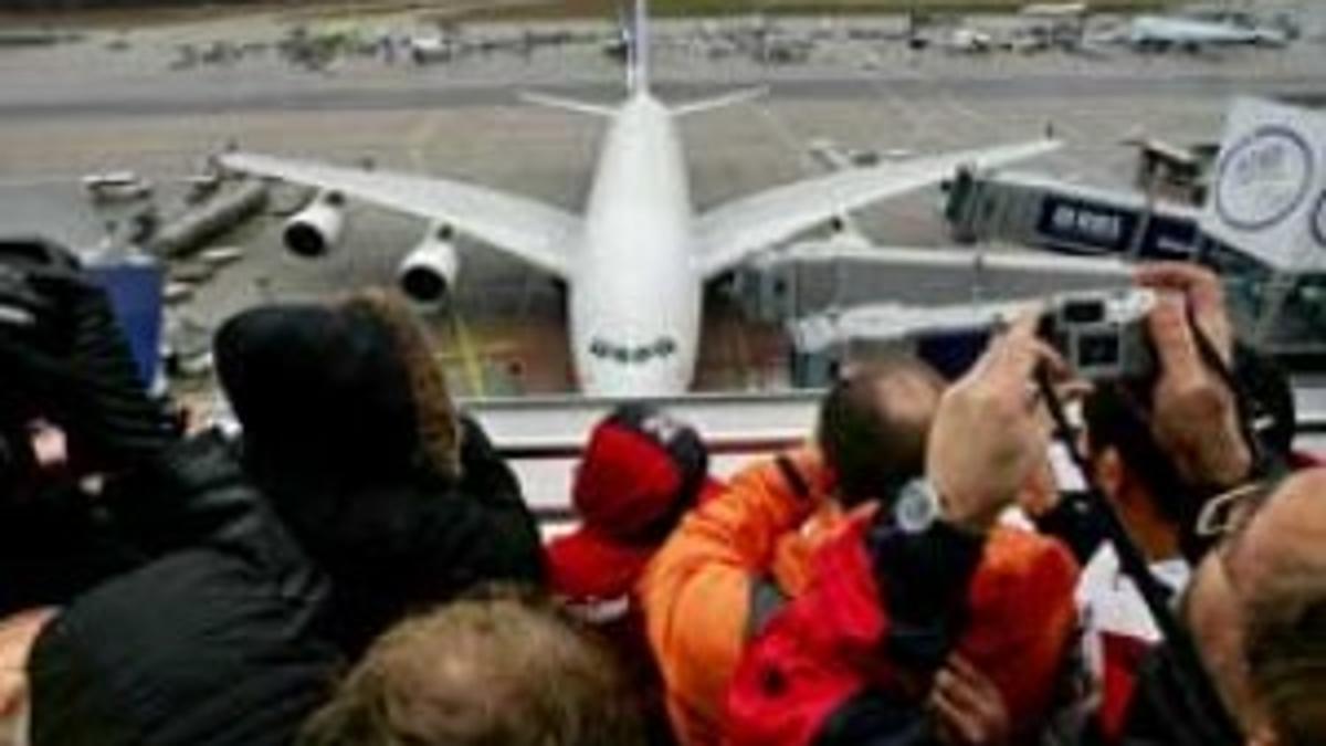 Airbus A380 Superjumbo On 1st Flight To America National News Mtstandard Com