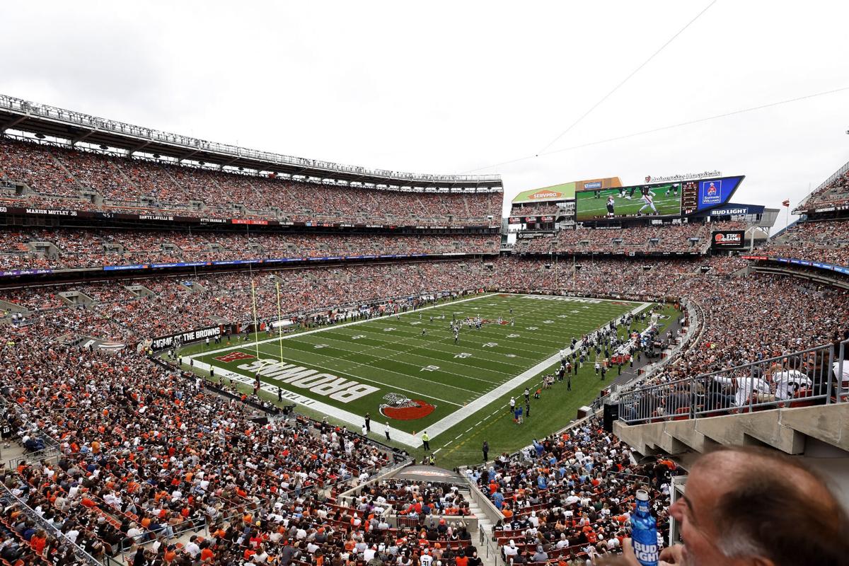 Browns decide to move from lakefront stadium
