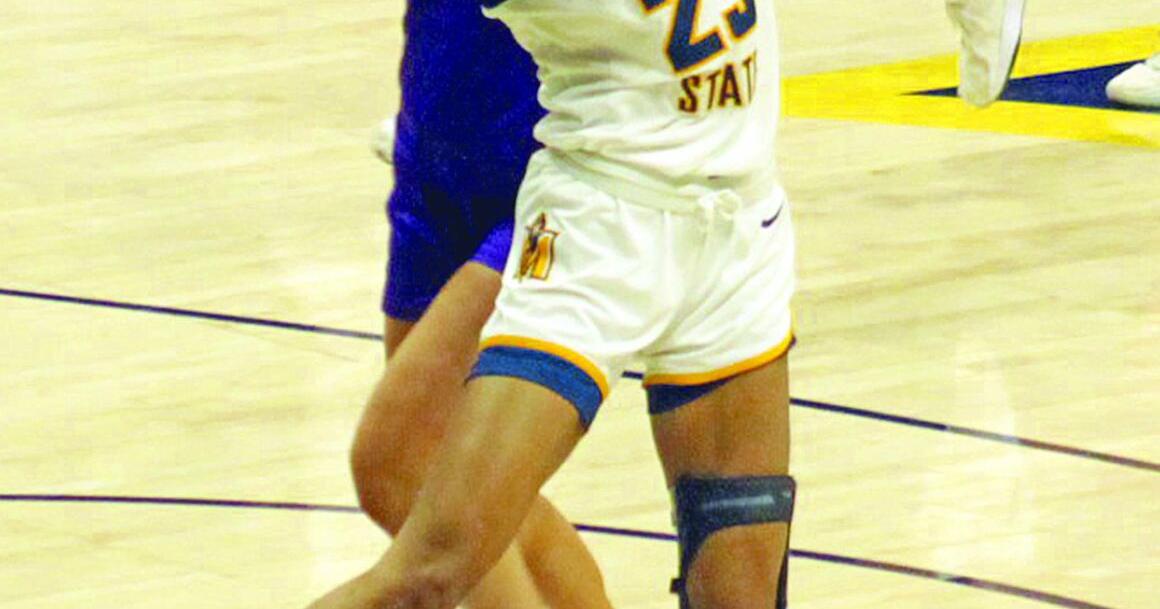 Racer women win Valley title on home court; Storing memories in Bank; Final home game yields giant day for Racer women