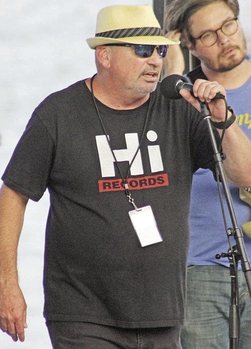 Hot August Blues Jetton at the mic