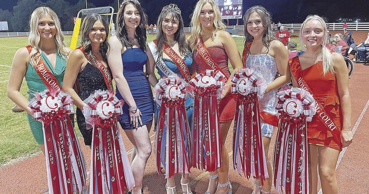 CCHS homecoming court with queen News murrayledger com CCHS homecoming court with queen News murrayledger com