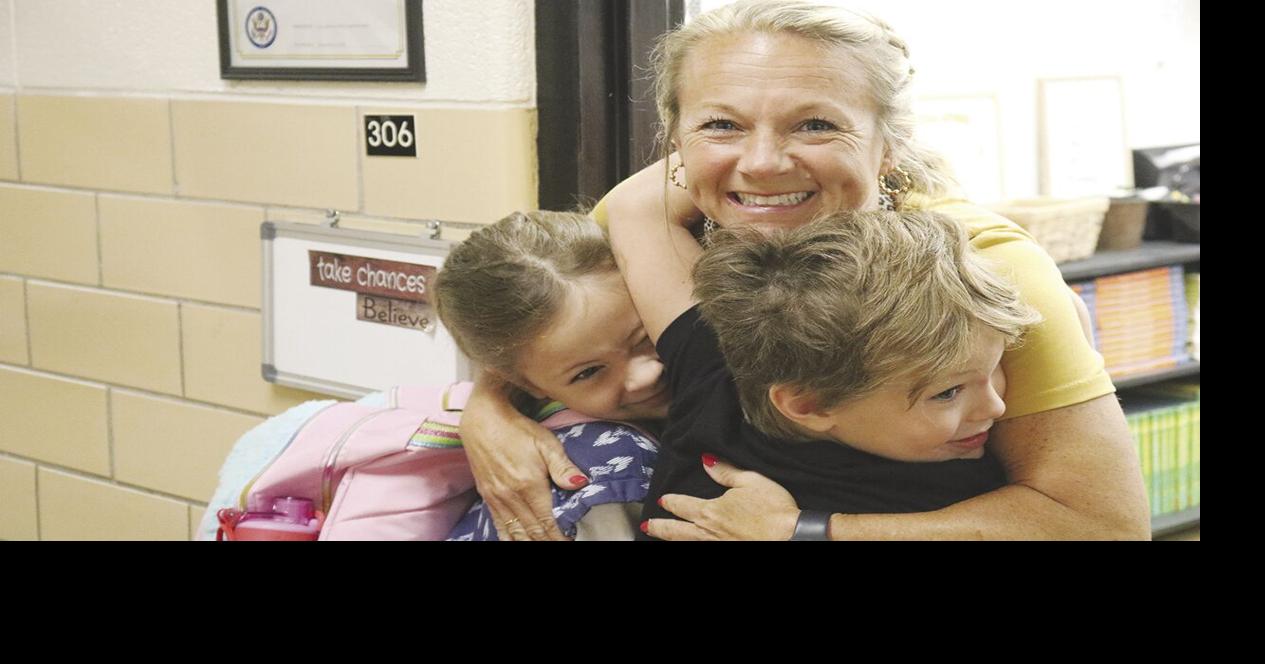 BACK TO SCHOOL HUGS | Education | murrayledger.com