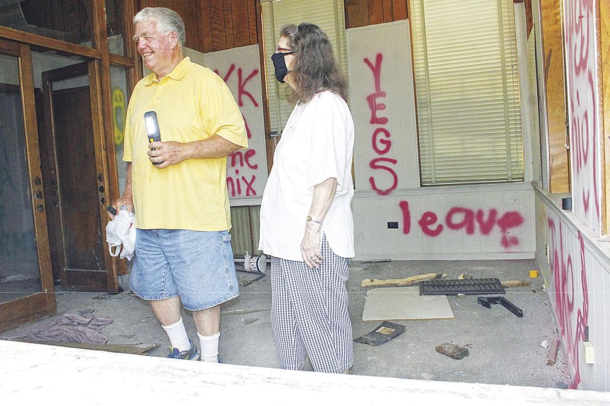 Conley S Curiosity Becomes Action In Auction Of Paducah Landmark Local News Murrayledger Com