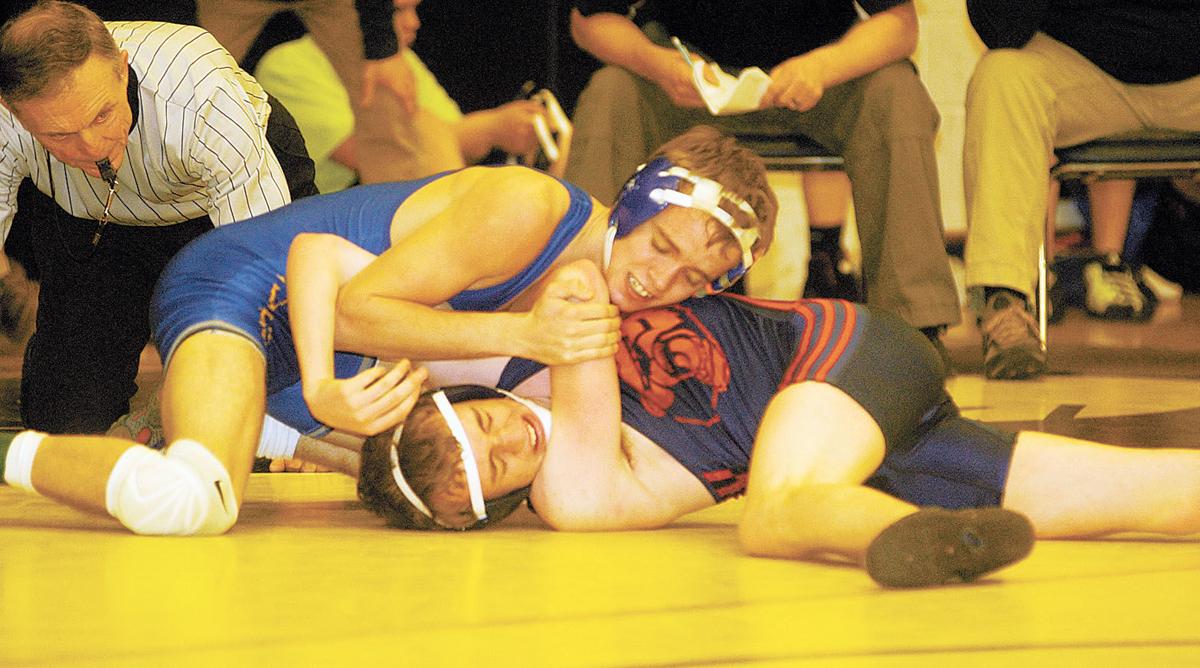 Prep wrestling Dramatic comebacks send Wilton to state duals Wrestling