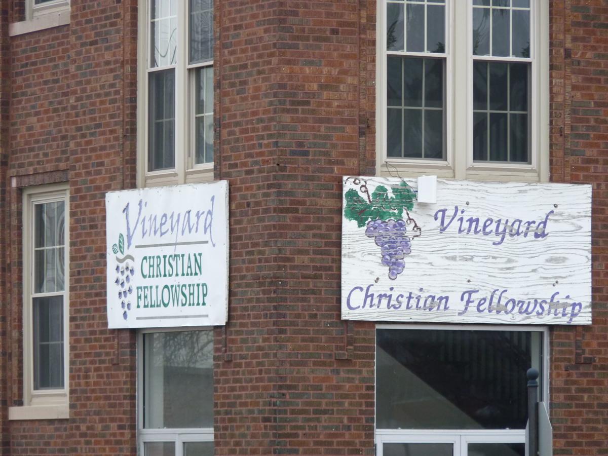 Vineyard church postpones Easter celebration in Muscatine until after