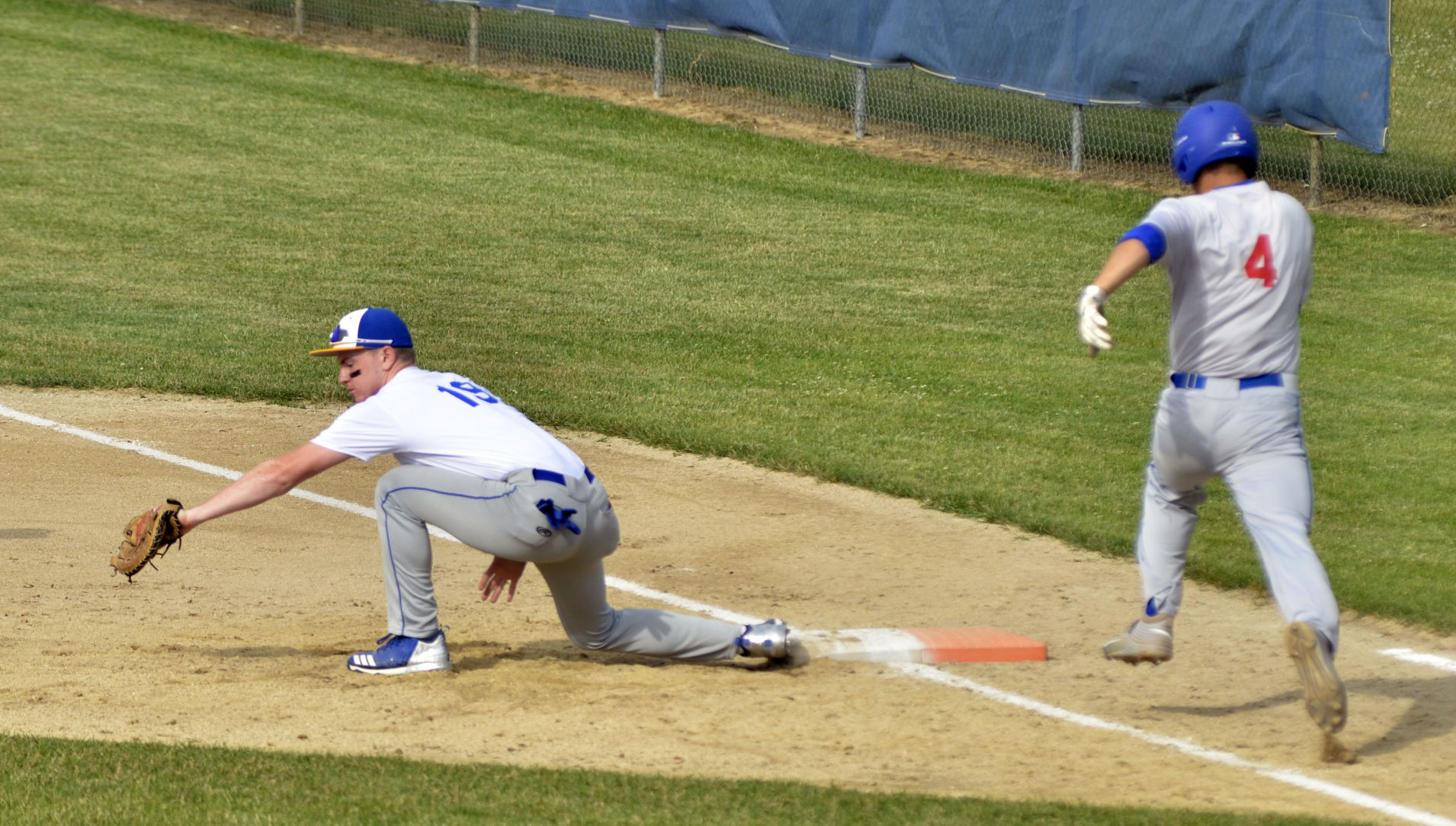 Muscatine Journal area baseball capsules