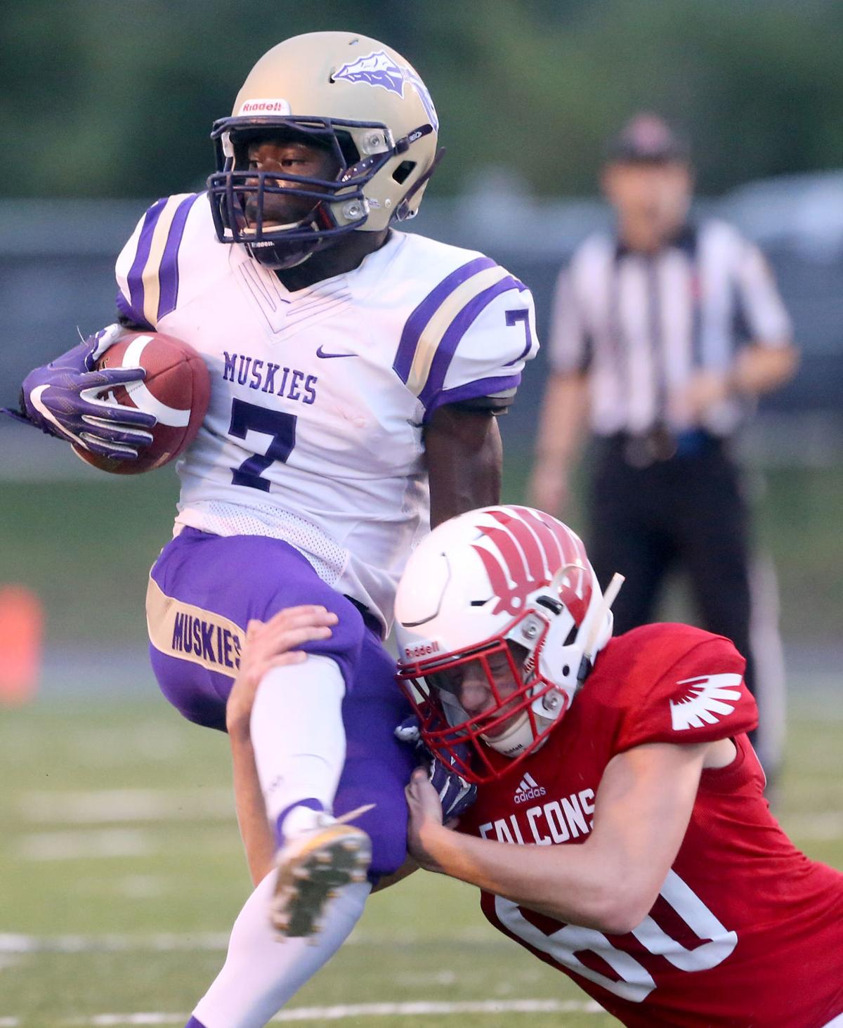 Muscatine Football Survives Nail Biter Beats Davenport West 14 13