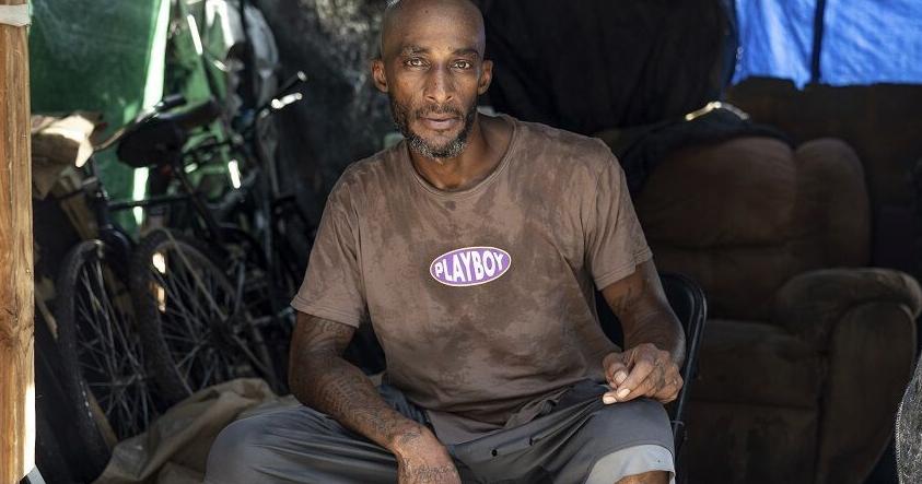 Homeless struggle to stay safe from blistering heat in America's hottest big metro - Vimarsana News