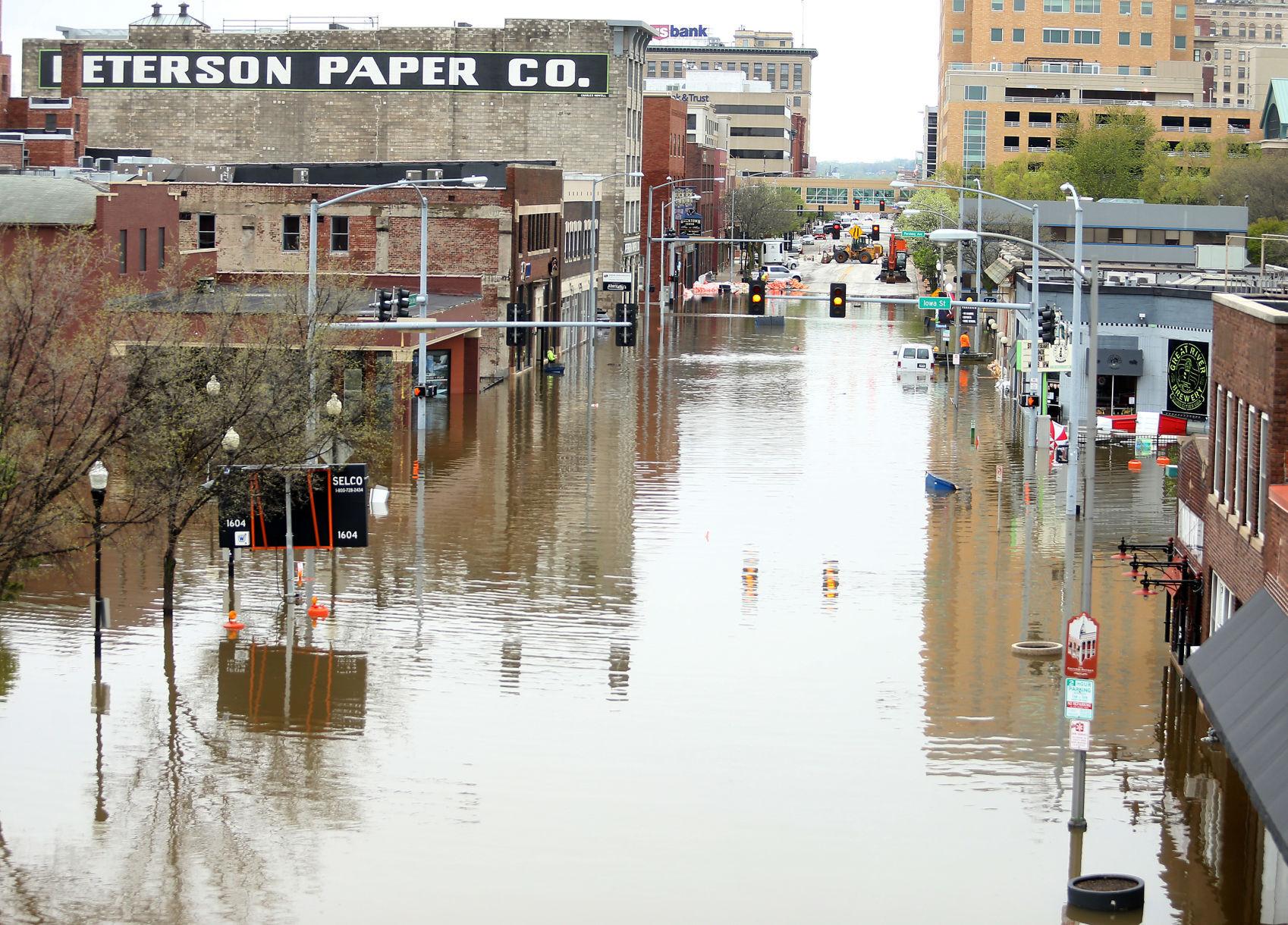The Big Story In the wake of disaster, Davenport sets sights on