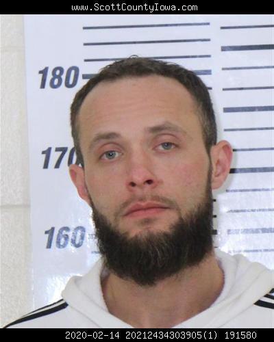 Davenport police arrest parolee on meth and gun charges | Local Crime