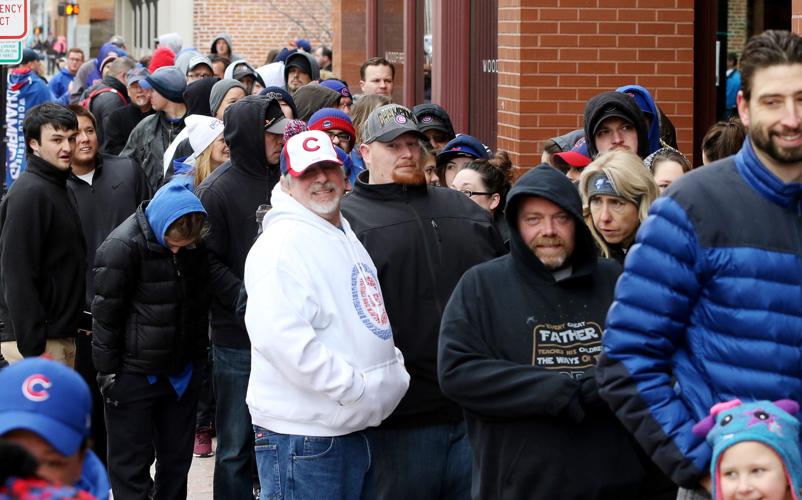 Hundreds wait in line to see Cubs World Series trophy