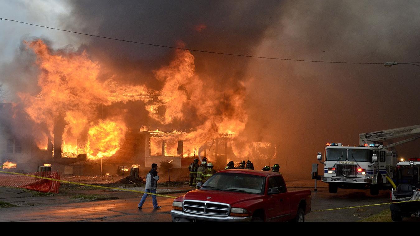 Burning Down The Houses Local Muscatinejournal Com