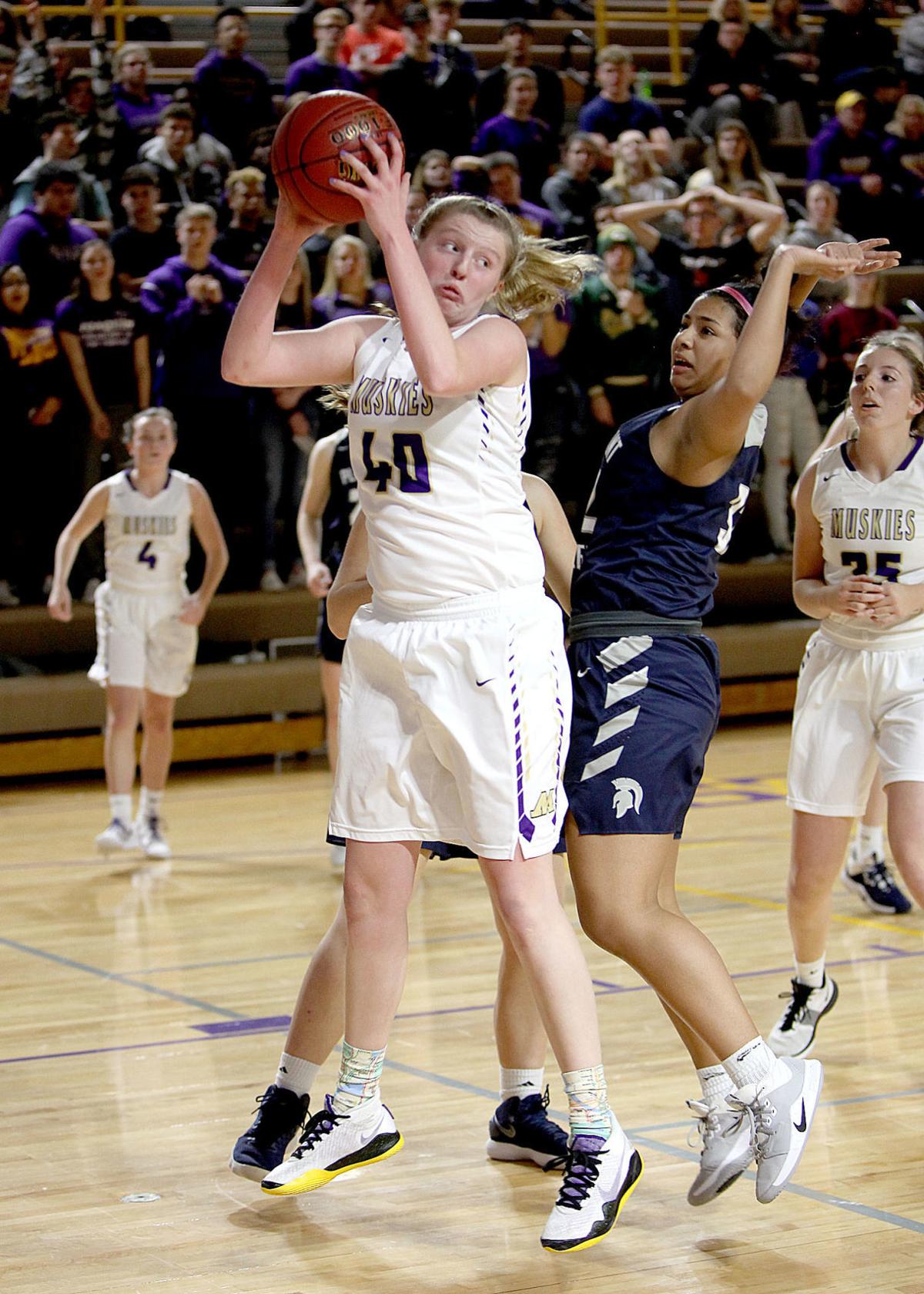 Long Leads Way As Muskies Pick Up First Win Sports