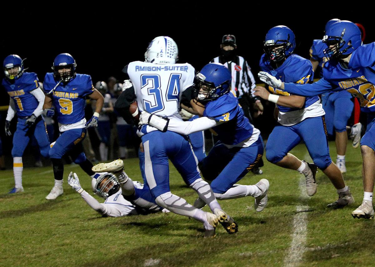 Thomas leads Wapello past Columbus High School Football