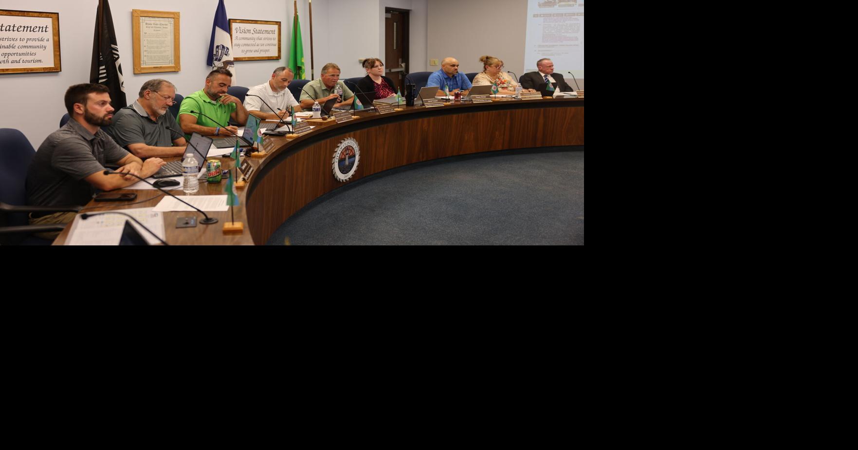 Local government roundup: Clinton starts over on city admin search, Davenport approves Rockingham Road grant