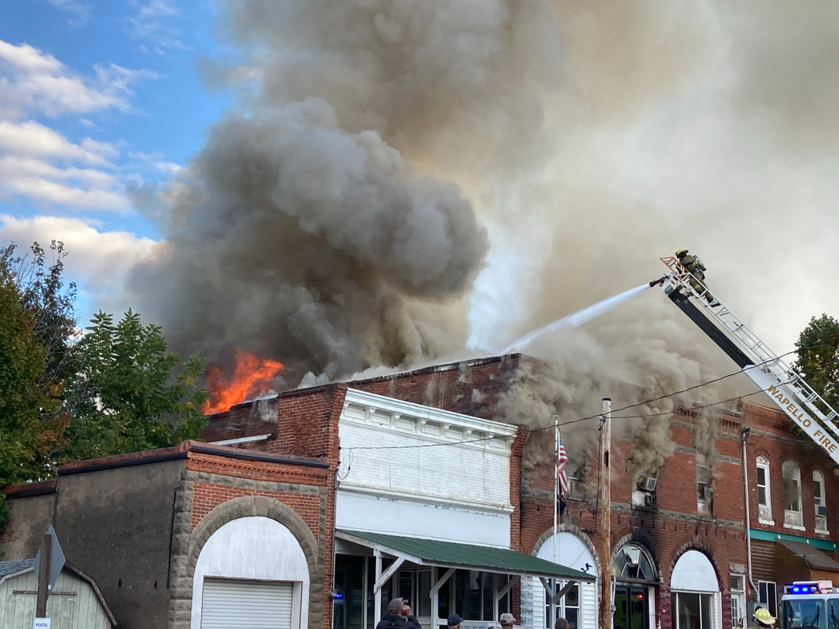 Fire destroys century building in Grandview