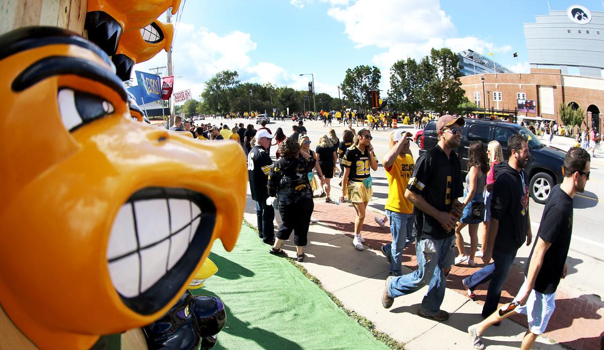 Tailgate time plentiful for Iowa, ISU, Illinois fans
