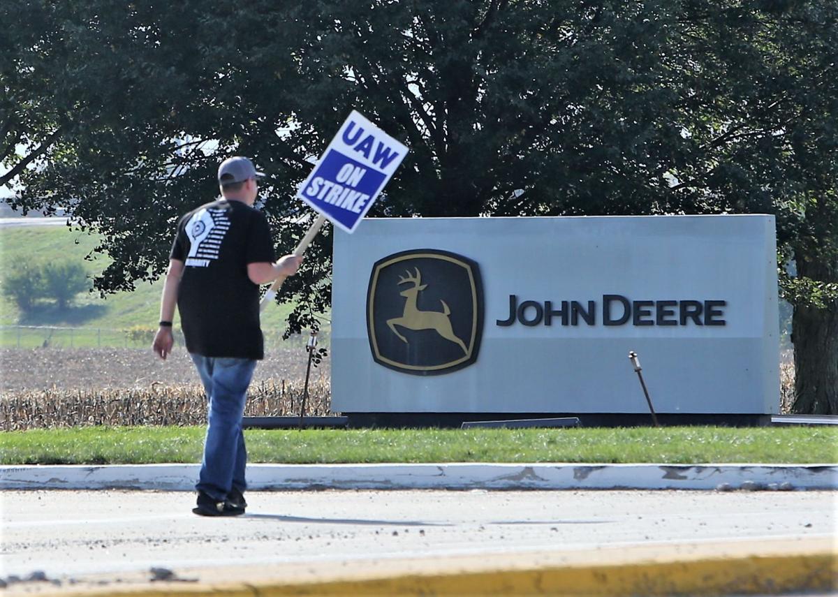 102021-qc-nws-deerestrikebm4.jpg