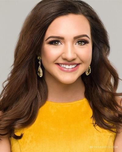 Bettendorf S Emily Tinsman Prepares For Year As Miss Iowa
