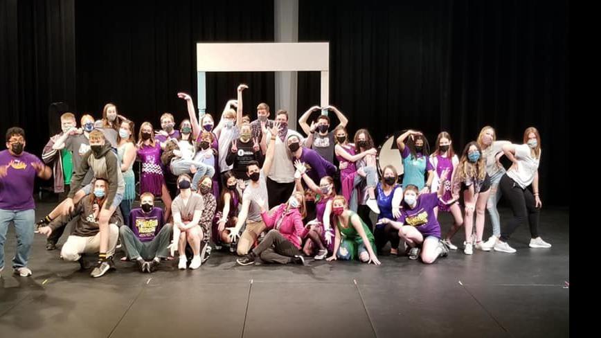 Muscatine High School brings Spongebob Squarepants to stage 04/22-24 in “The Spongebob Musical”