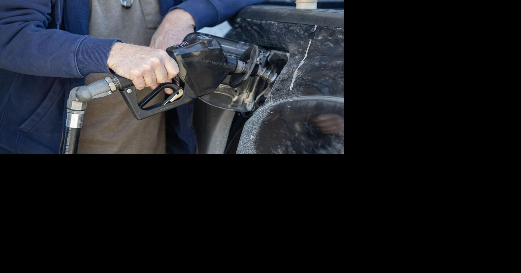 Quad-Cities gas prices fall nearly 16 cents, expert warns they could go back up