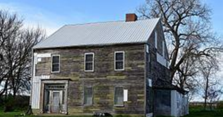 West Liberty Heritage Foundation successfully moves historic stagecoach inn - Vimarsana News