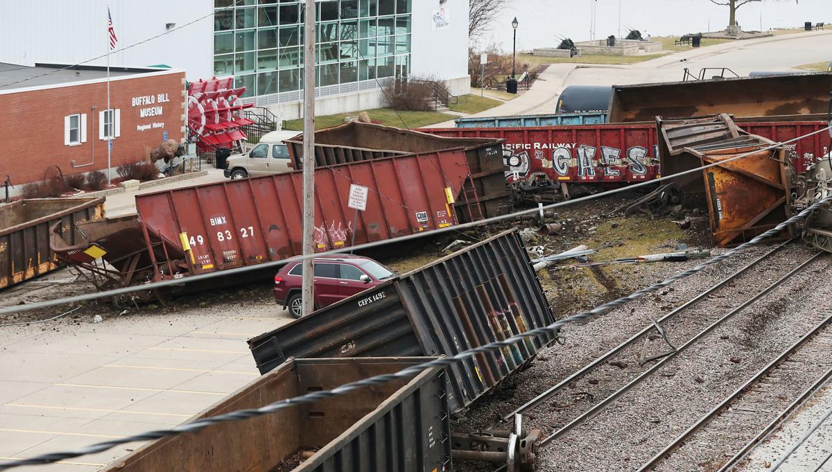 CanadianPacific train derailment stuns LeClaire residents, visitors