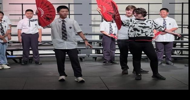 Students visit Muscatine High School Chinese-language class, meet w local diplomat