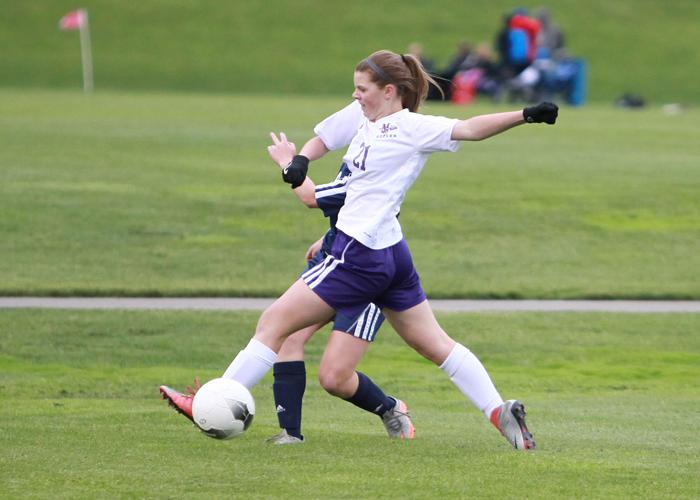 Muscatine girls edge Iowa City Regina in OT