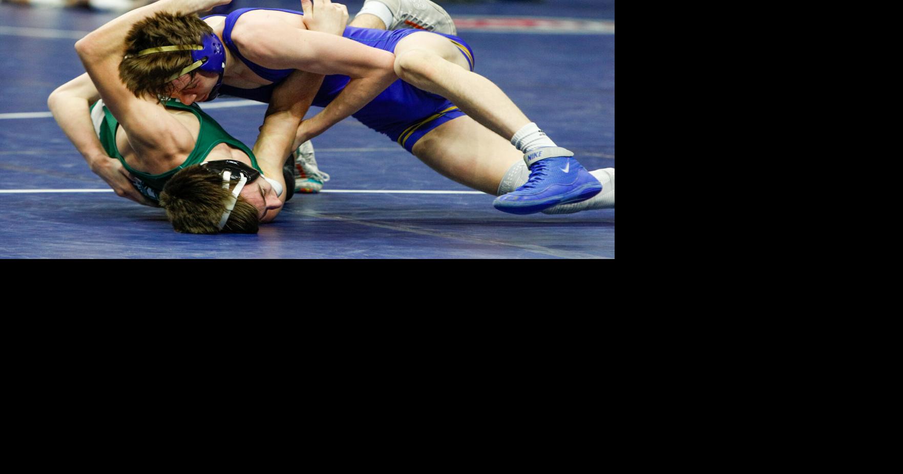 Iowa Class 1A state wrestling Wilton sends four to semis, still in trophy hunt