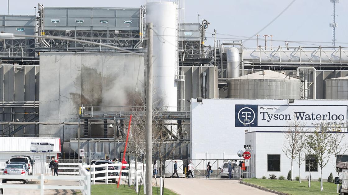 Black Hawk Co officials: Outbreak at Tyson plant infected 1,031 workers