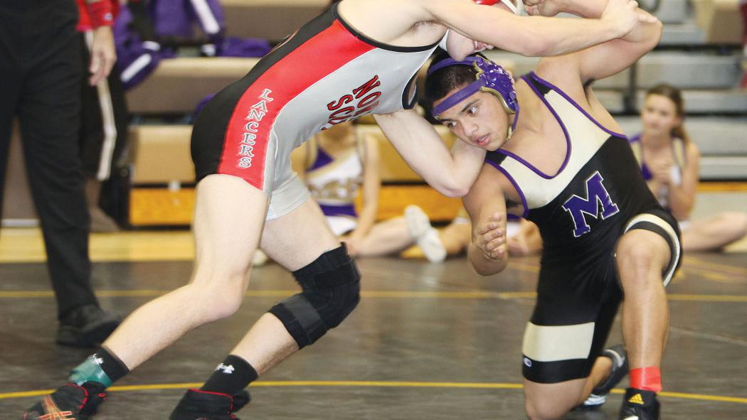 Prep wrestling: Muskies scratch out first dual triumph, 39-38 ...