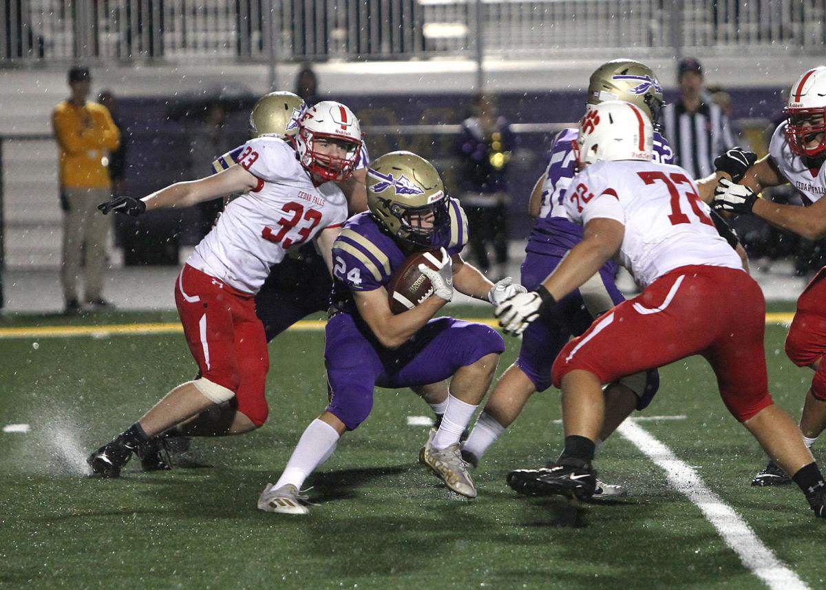 Cozad, Recker recognized on first team 5A MAC pod football squad