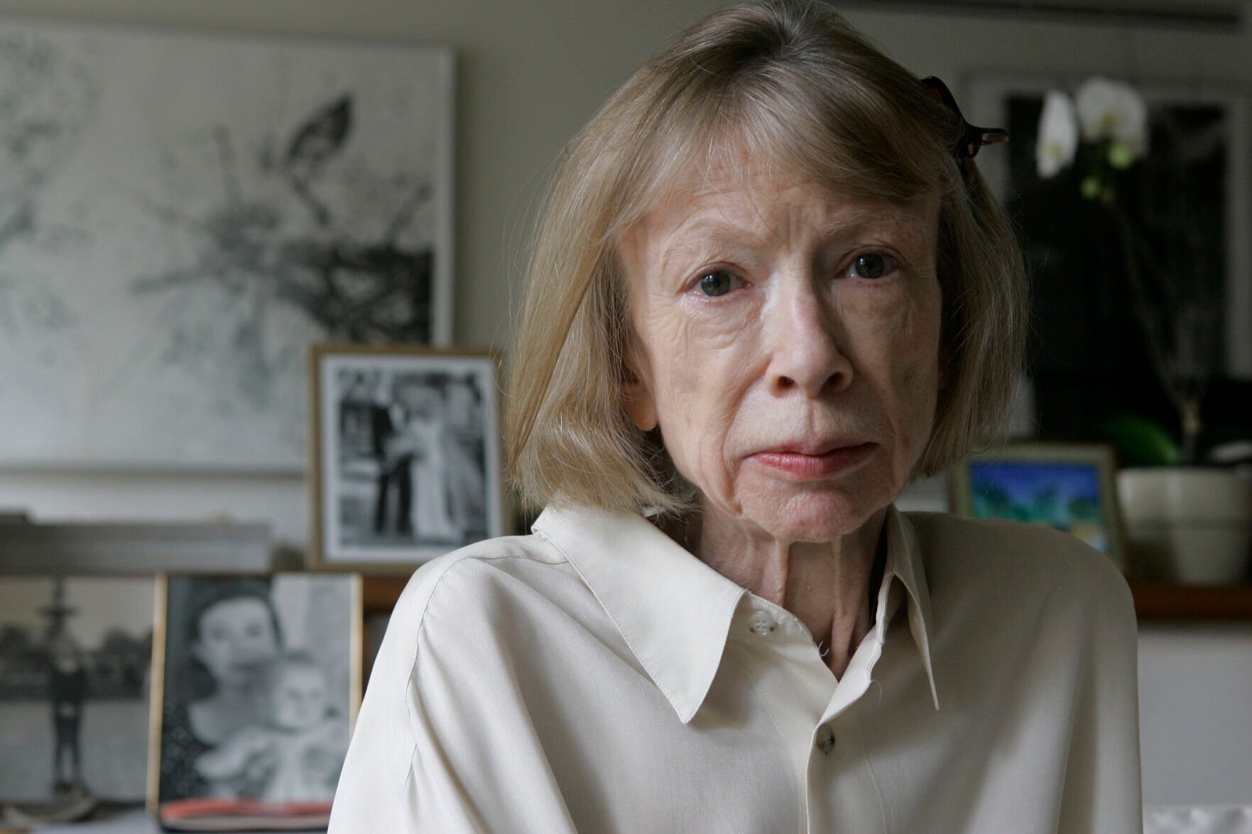 Joan Didion, peerless prose stylist, dies at 87 image image