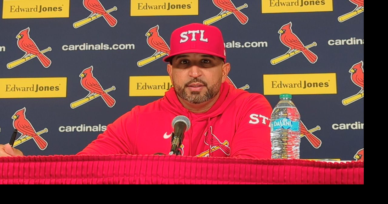 Yadier Molina quietly instills confidence in Cardinals players, Oli Marmol says