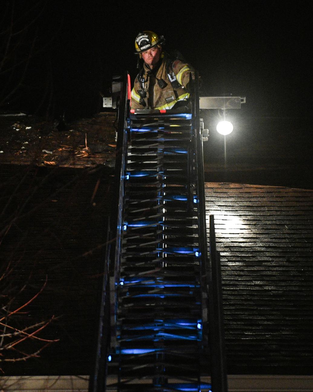 Photos Fire at Fox Pointe Apartments