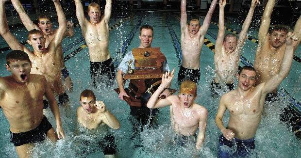 Bettendorf swim coach Mike Ahrens announces retirement after 32 years