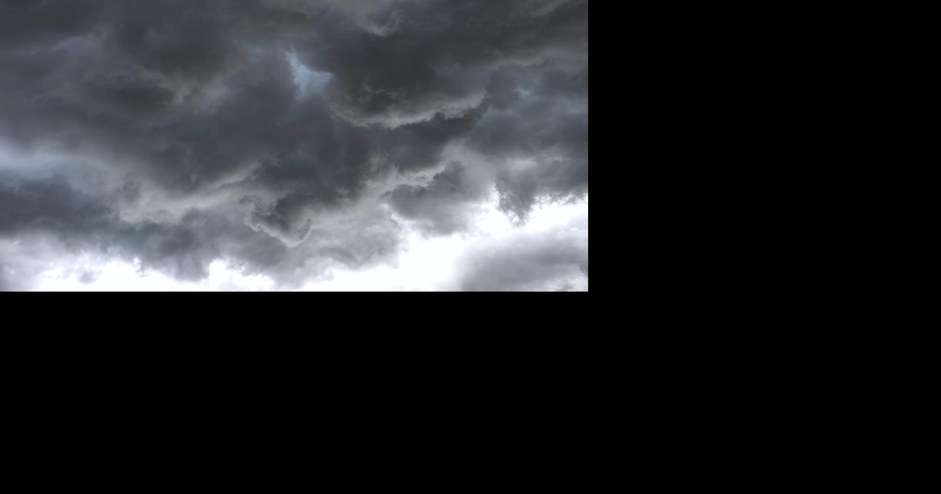 UPDATE: Over 20,000 in Quad-Cities without power, weather warnings and school delays issued