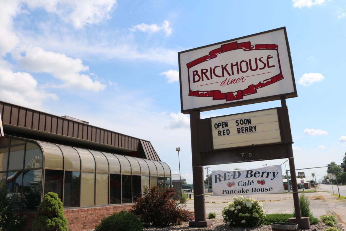 Red Berry Cafe Opens In Former Brickhouse Diner Local Muscatinejournal Com Red Berry Cafe Opens In Former Brickhouse Diner Local Muscatinejournal Com