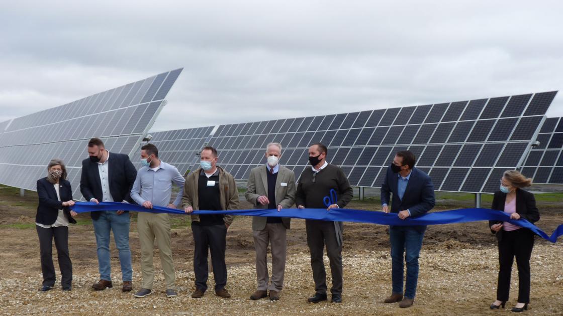 Wapello Solar dedicated in ceremony 04/09