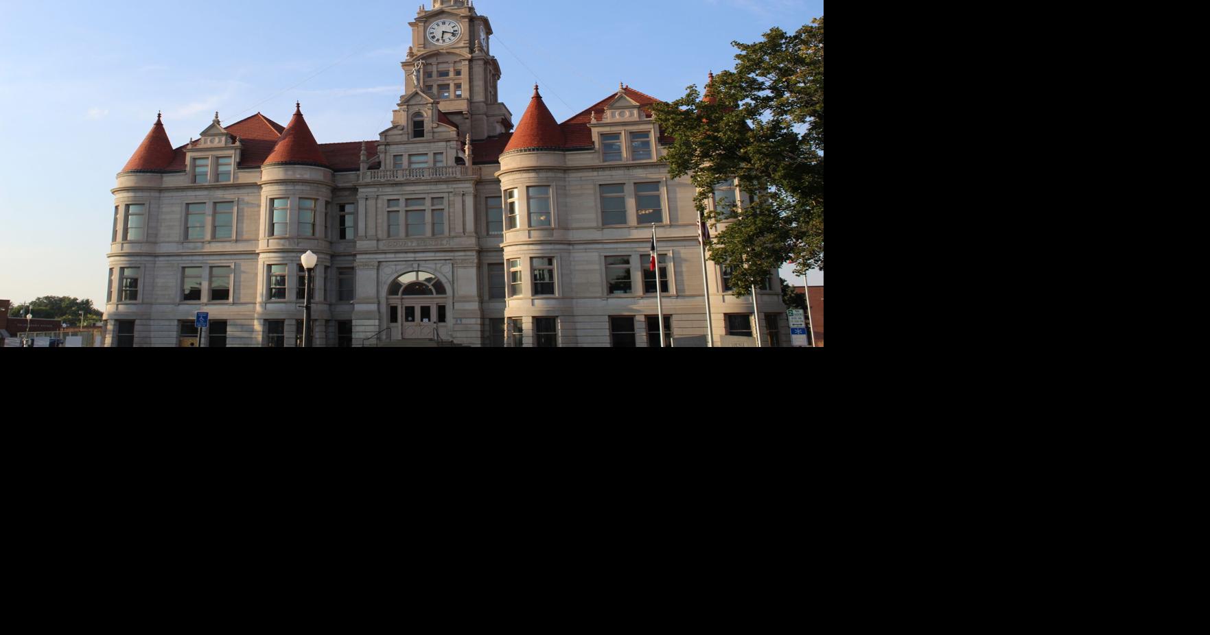 'A microcosm of the whole state': Meet one of the only Iowa counties that shifted toward Democrats in the last 12 years