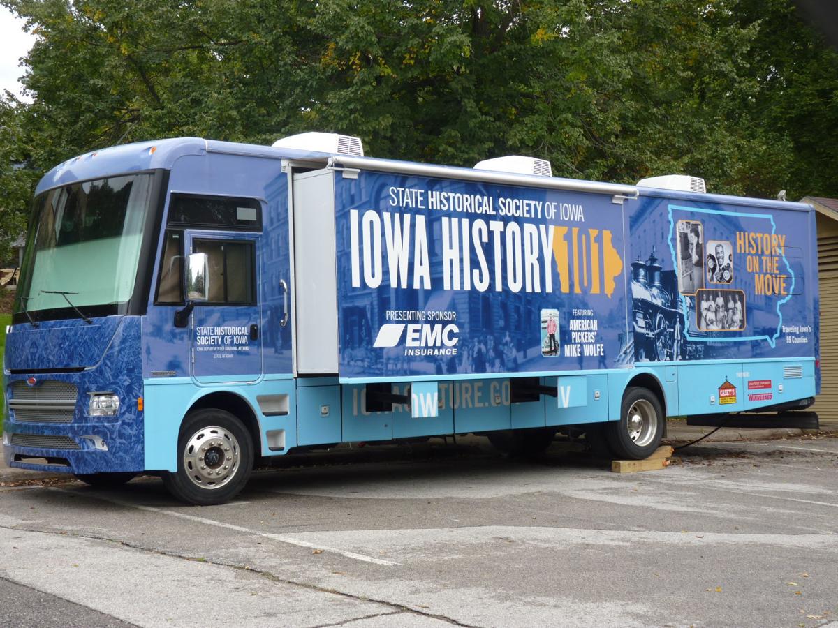 Iowa History 101 Bus Visits Muscatine Through Sunday Local Muscatinejournal Com