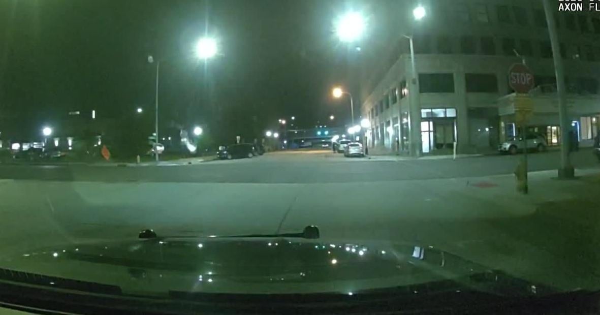 Davenport releases footage of crash between two squad cars