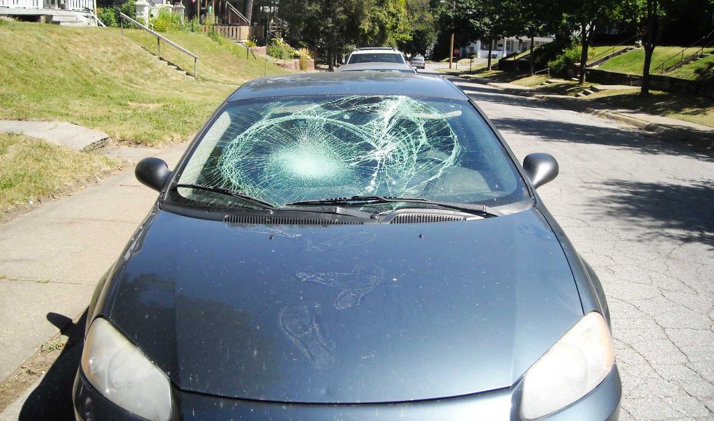 Smashed Man Smashed: Man admits to getting drunk, kicking in windshields on 5 cars