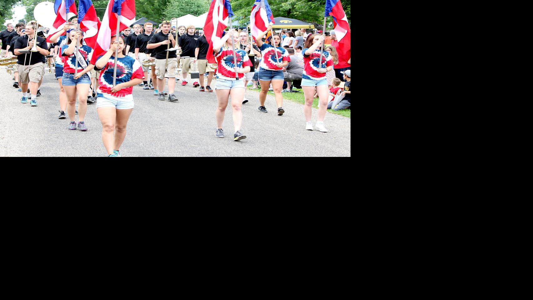 Independence Day in Grandview: Huge parade, big fireworks, pie and frog-jumping contests, gun raffle, and more