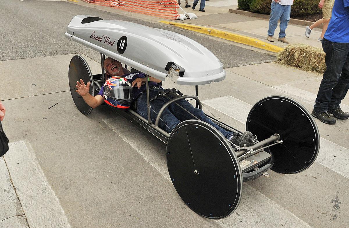 A city full of builders Muscatine Soapbox Derby speeding